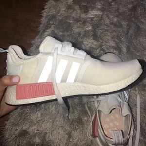 Adidas NMD R1 shoes